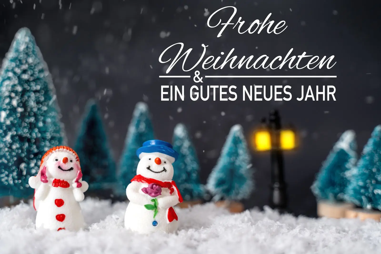 Schneemann mal anders bauen 1 schneemann bild frohe weihnachten Schneemann bild frohe weihnachten