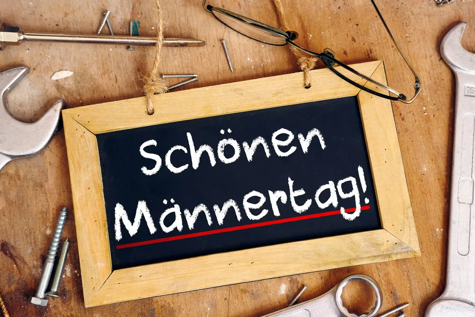 Schönen männertag auf tafel als gruß