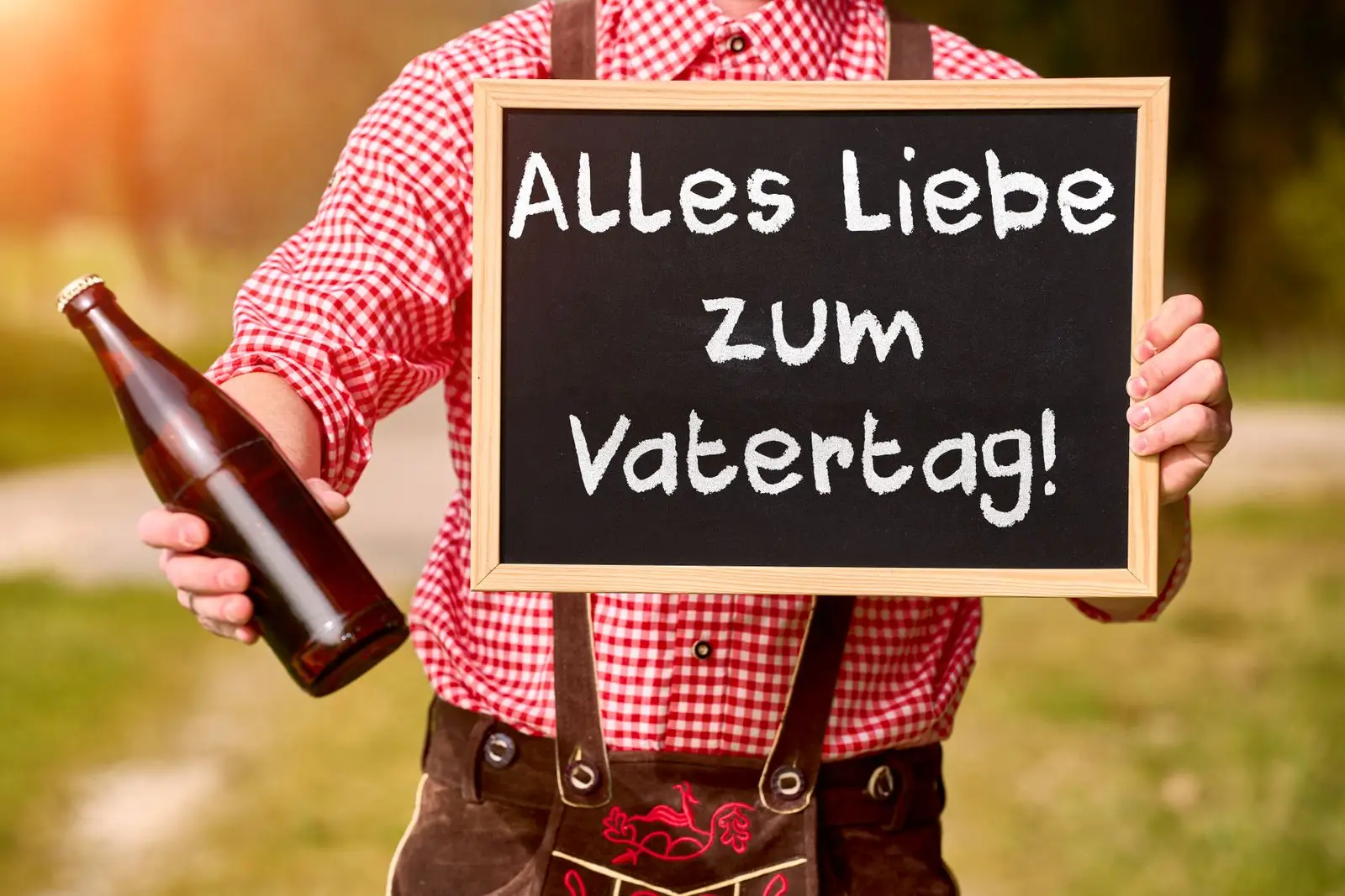 Alles liebe zum vatertag - schild mit gruß von sohn