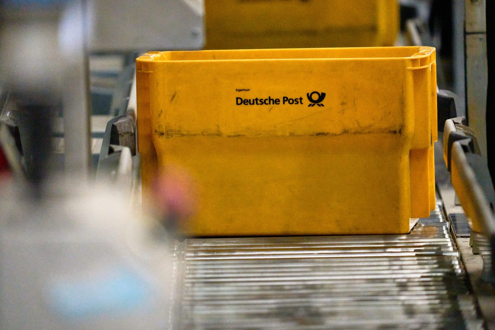 Markus söder eröffnet deutschlands modernstes briefzentrum in germering 2 deutsche post 3 scaled Deutsche post 3 scaled