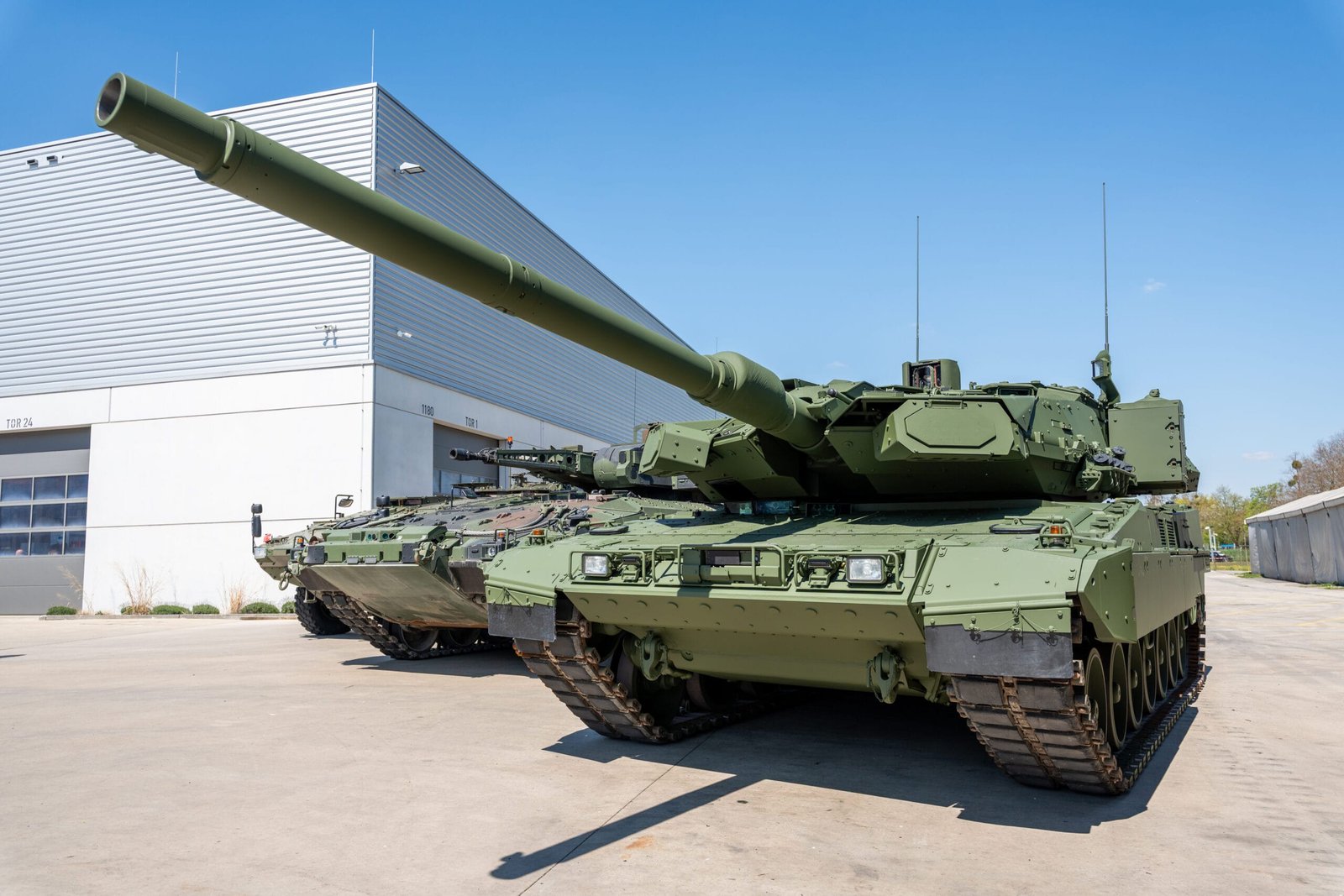 Kampfpanzer LEOPARD 2